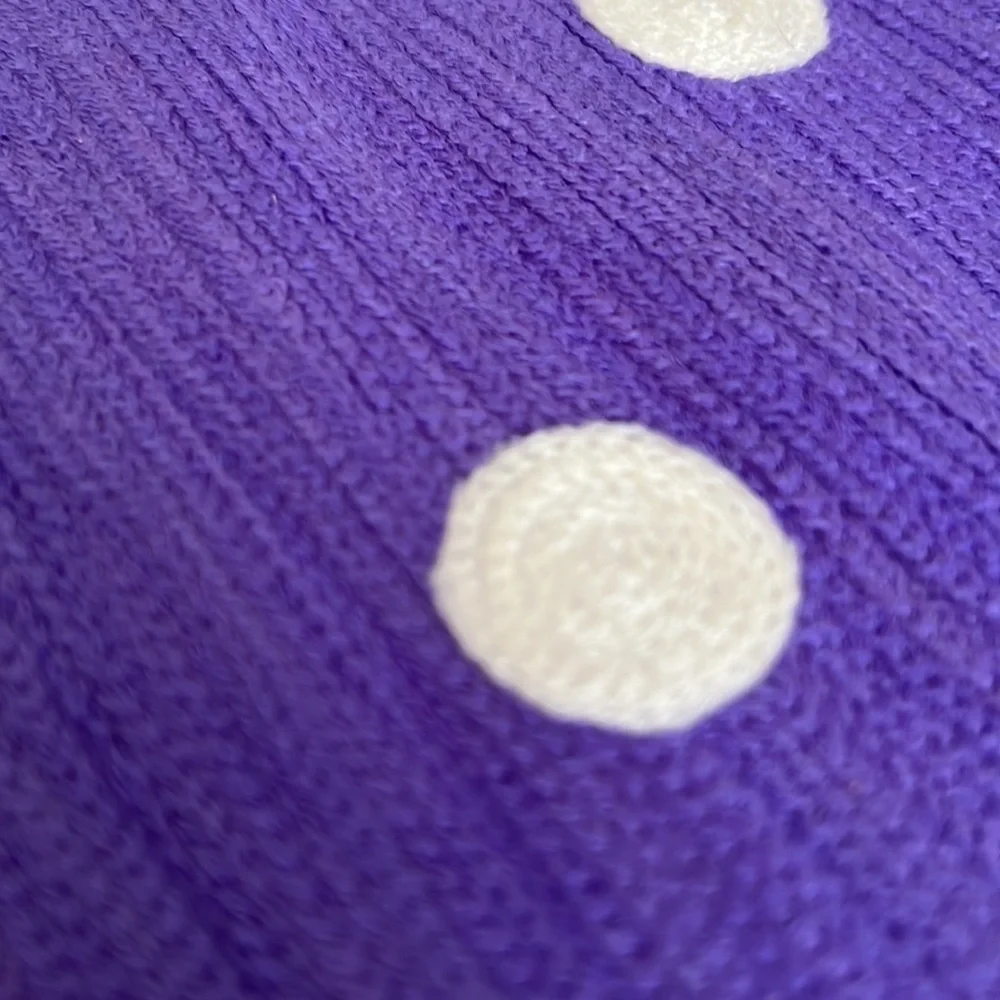 Pillow cover polka dot textured yarn purple and white New no tags 16x16”